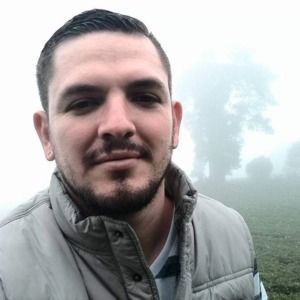 Meet your Posher, Andres